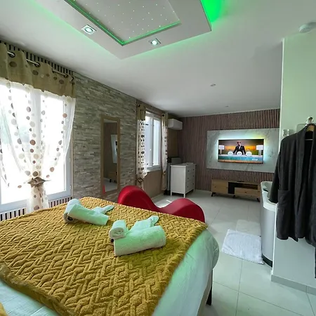 Nyaraló Romantique Avec Et Jardin A 1 Km De L'atlantique, Proche Noirmoutier Et Plages - Fr-1-426-554